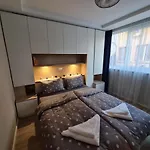 Modern And Cozy Flat In The City Center