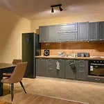 Stylish Urban Apart New 2021 Close To The Beach