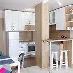 Sunny Blue One-Bedroom Flat With Balcony By Flat Mаnager