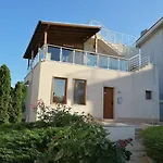 Wonderful Family Villa With Sea View