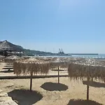Villa Nomad
