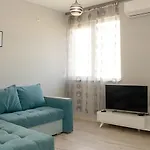 ~ The Blue ~ 1Bd Flat Near Asparuhovo Sea Garden
