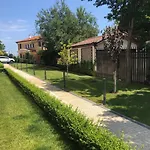 Elegans Residence