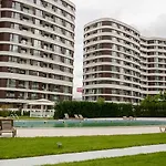 The Residential 1-Bd Apartment With An Outdoor Thermal Pool