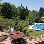 Sunnyseasons Apartment With Swimming Pool View