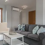 Magdalena Apartment - Two Bathrooms, Perfect City Center
