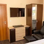 Spacious 3Bd Flat With Large Terrace & Sea View By Flat Mаnager