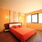 Deluxe 2 Bedroom Apartment With Pool View Mamaafrica