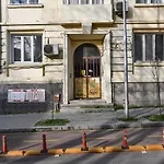Small Studio On Budget In The Heart Of City