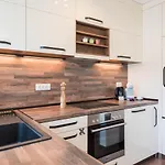 Cosy Apartment In Central Varna