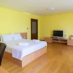 Central Flat With Monster Living Room