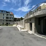 Mediterranea - Luxury Apartment With Pool Barbecue Kids-Area