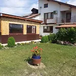 Стаи За Гости Подкова
