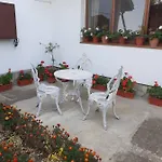 Стаи За Гости Подкова