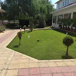 Sunny House Apartments