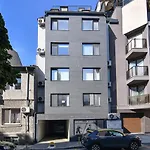 Central Flat Wi-Fi & Streaming