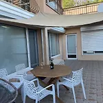 Cosy Breeze Apartment