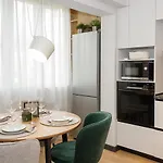 1Bd Sea Garden Retreat With Dedicated Workspace By Flat Mаnager