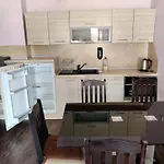 2-Bed,2-Bath, Free Private Parking