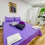 Studio 21