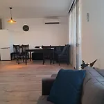 Turquoise By Rv Apartments