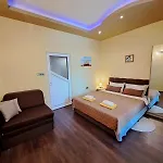 Sea Vibes Studio - Free Public Parking, Wifi, Cable & Smart Tv, 0,9 Km To Beach