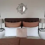 Central Apartment 5Min To Beach