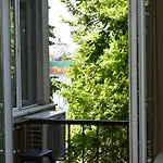 Sea Vibes Apartment - Free Public Parking, Wifi, Cable & Smart Tv, 0,9 Km To Beach