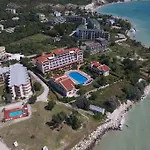 3 Bedroom Seaview Apartment /2Nd Floor/