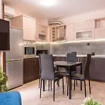 Stylish Apartment On Bregalnitsa Str