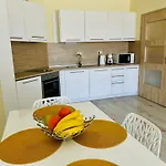 Seaside View Apartment In Varna