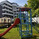 Apartments Danita & Restaurant&Pool Bar