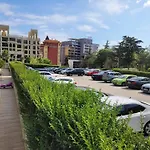 Argisht Luxury Apartment Golden Sands
