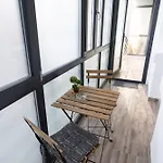 Seaside Estate - Cozy And Romantic - Public Parking Nearby