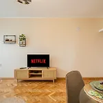 Bella 2Br Apartment