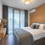 Boho Sea View One-Bedroom Pool & Spa Apartment