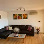 Villa Omnia