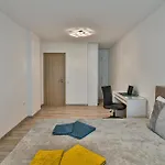 Sky View Flat With Parking