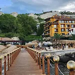 Supreme Beach Apartments
