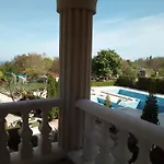 Byala Palace Apartments