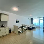 Плажни Апартаменти Силвър Бийч - Silver Beach Sea Apartments
