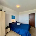 Апартаменти Сънбрийз - Sunbreeze Apartments