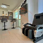 Stylish 1Br With Luxe Amenities