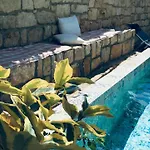 Ferienhaus Auf Zwei Etagen, Mit Garten Und Ueberdachtem Grillplatz