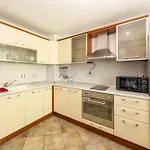 Central Oasis Apartment With 2 Bedrooms