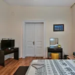 Apo Apartment - Top Center