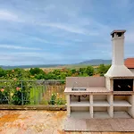 Villa Makeli