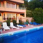 Seaview Apartment Complex Karia12