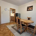 Julia - Cosy Apartment
