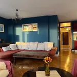 Roman Thermae Heritage Penthouse With Garage